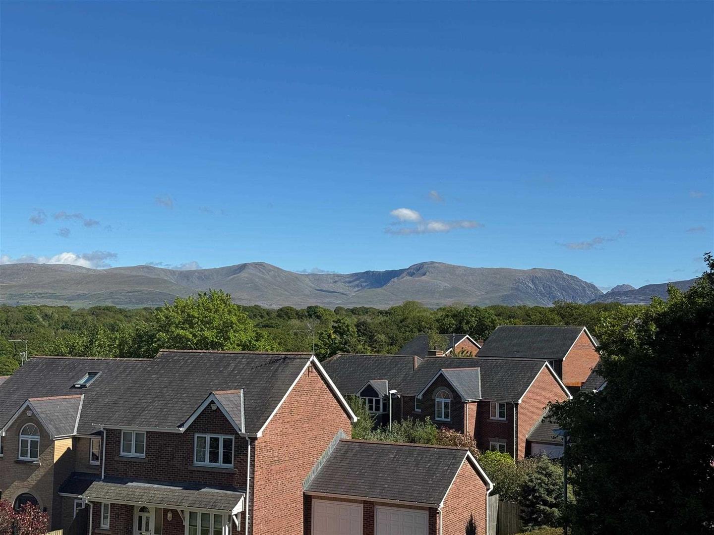 Llys Adda, Penrhosgarnedd, Bangor